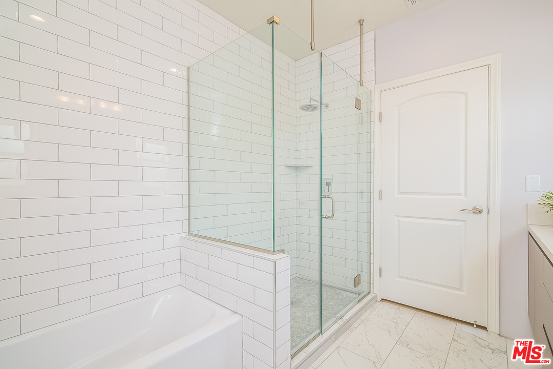 285 South Muirfield Road Los Angeles, CA 90004 - Photo 45 of 53