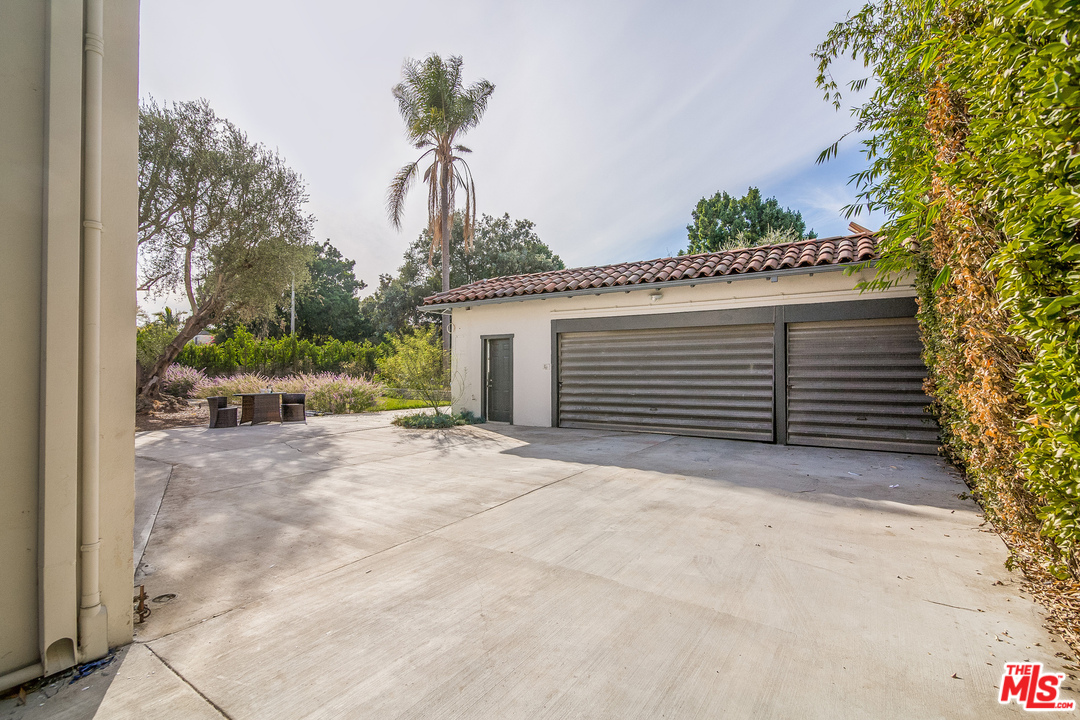 285 South Muirfield Road Los Angeles, CA 90004 - Photo 49 of 53