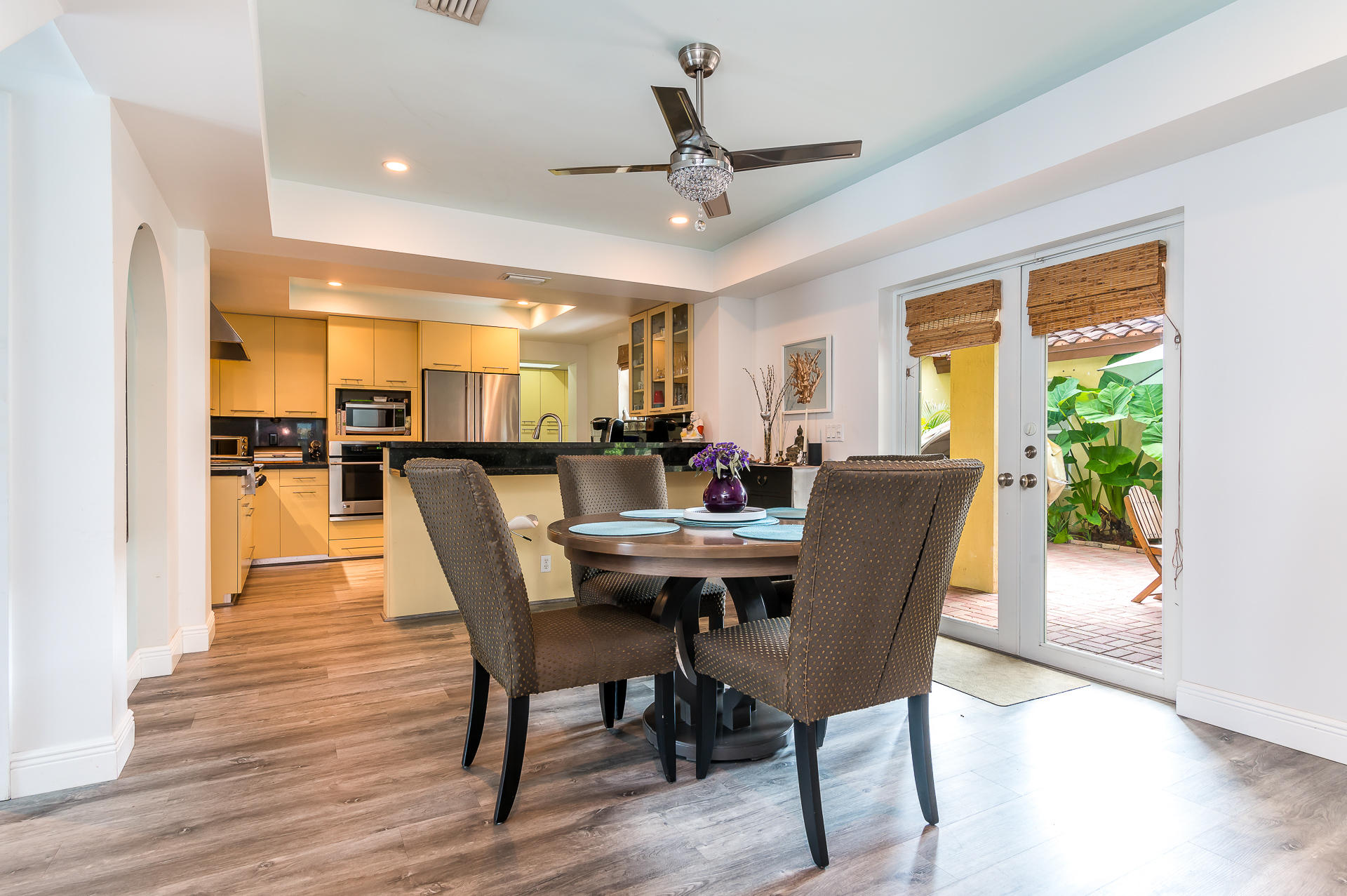 360 Northeast Wavecrest Way Boca Raton, FL 33432 - Photo 7 of 21 Dining Room