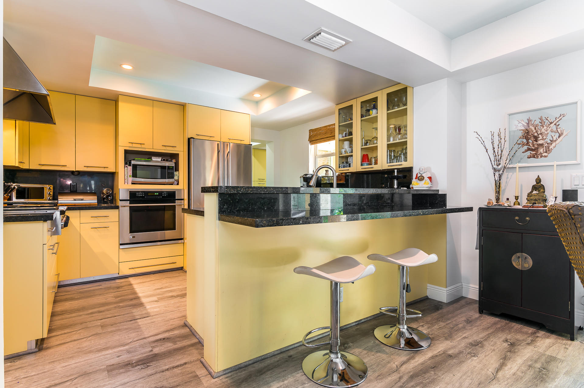 360 Northeast Wavecrest Way Boca Raton, FL 33432 - Photo 8 of 21 Kitchen