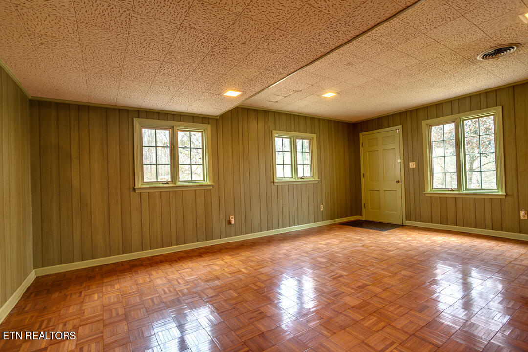 52 Deer Ridge Road Norris, TN 37828 - Photo 22 of 31 045260303-1-52DeerRidgeRdNorrisTn-Baseme