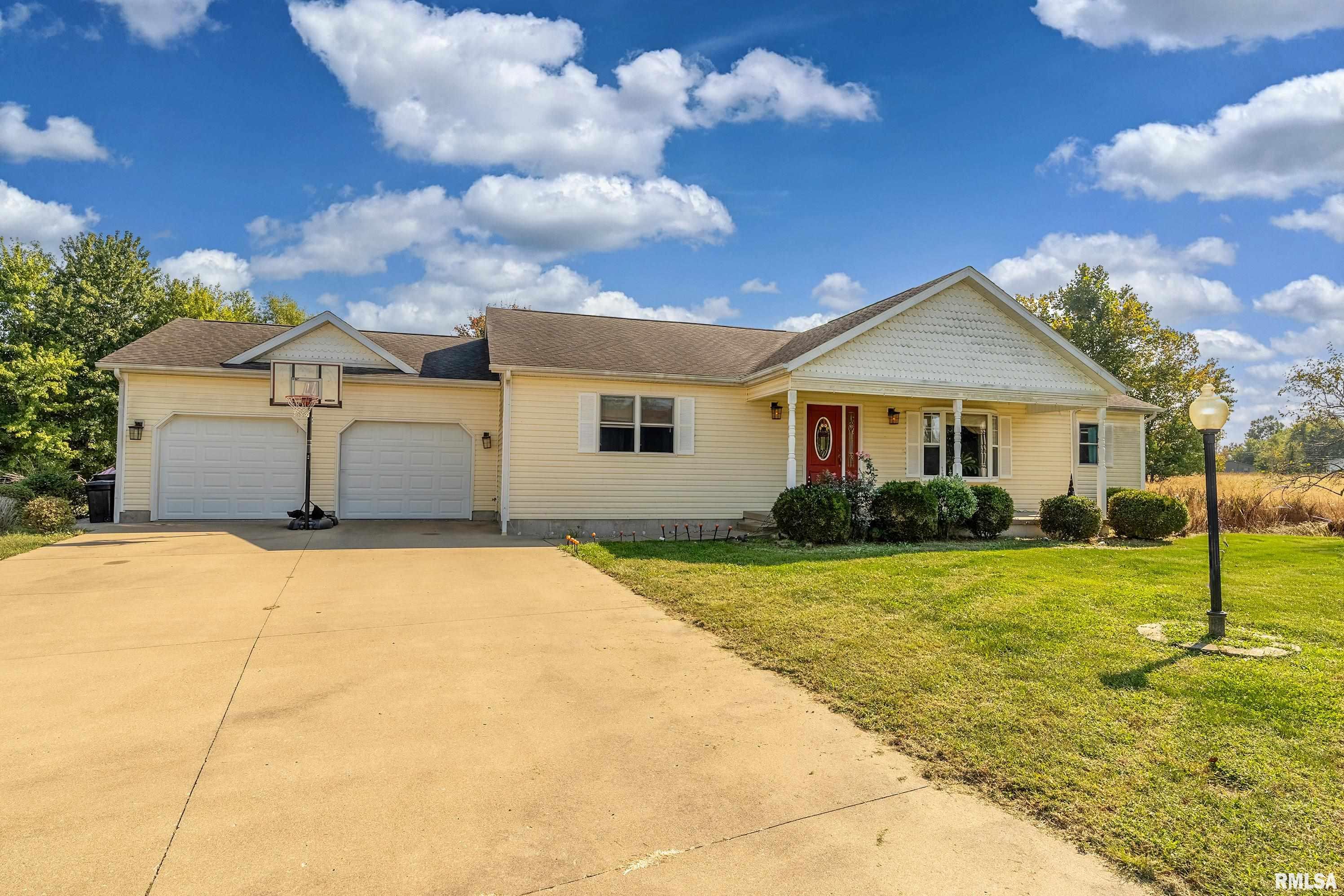 506 Insignia Drive Herrin, IL 62948 - Photo 2 of 38