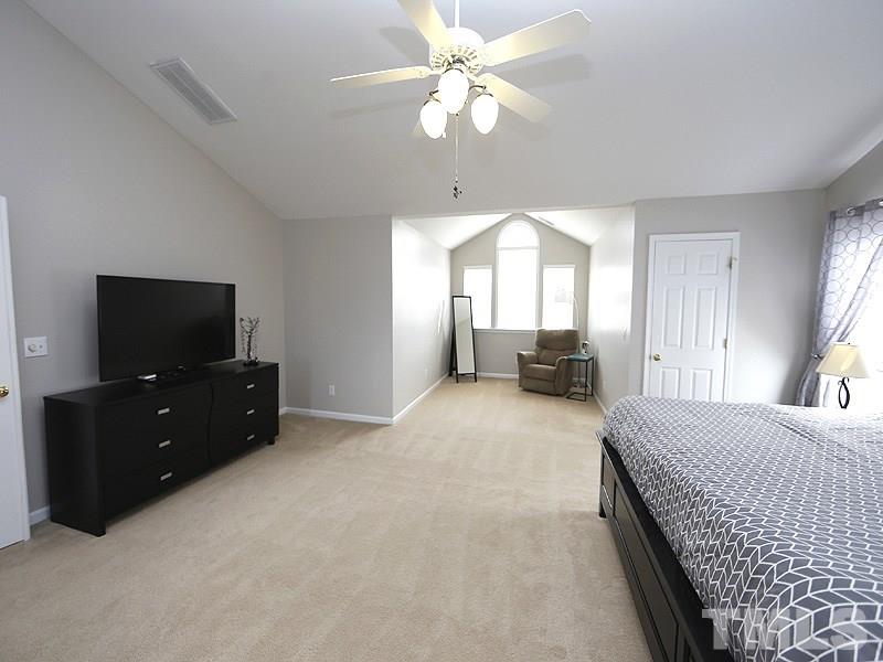 10519 Chandler Way Raleigh, NC 27614 - Photo 15 of 25 Gallery Image 15