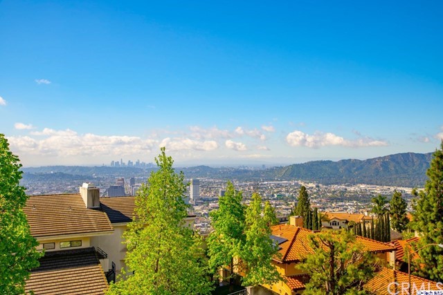 2026 Rimcrest Drive Glendale, CA 91207 - Photo 4 of 44 a view of a city