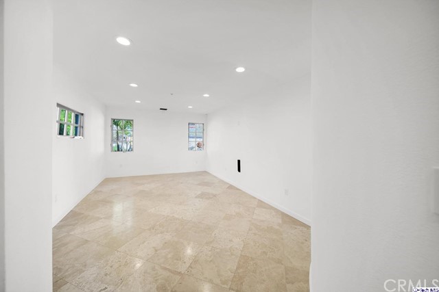 2026 Rimcrest Drive Glendale, CA 91207 - Photo 8 of 44