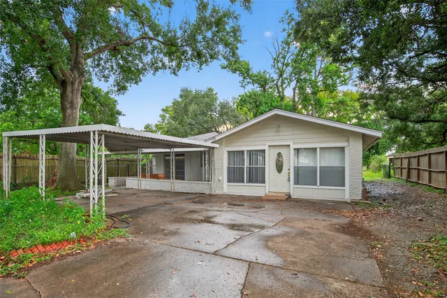 $1,800 | 3438 5th Street, Stafford, TX 77477