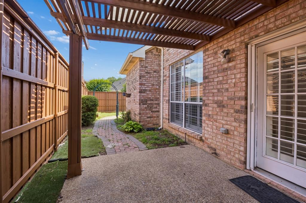 8608 Mill Creek Road Irving, TX 75063 - Photo 25 of 28