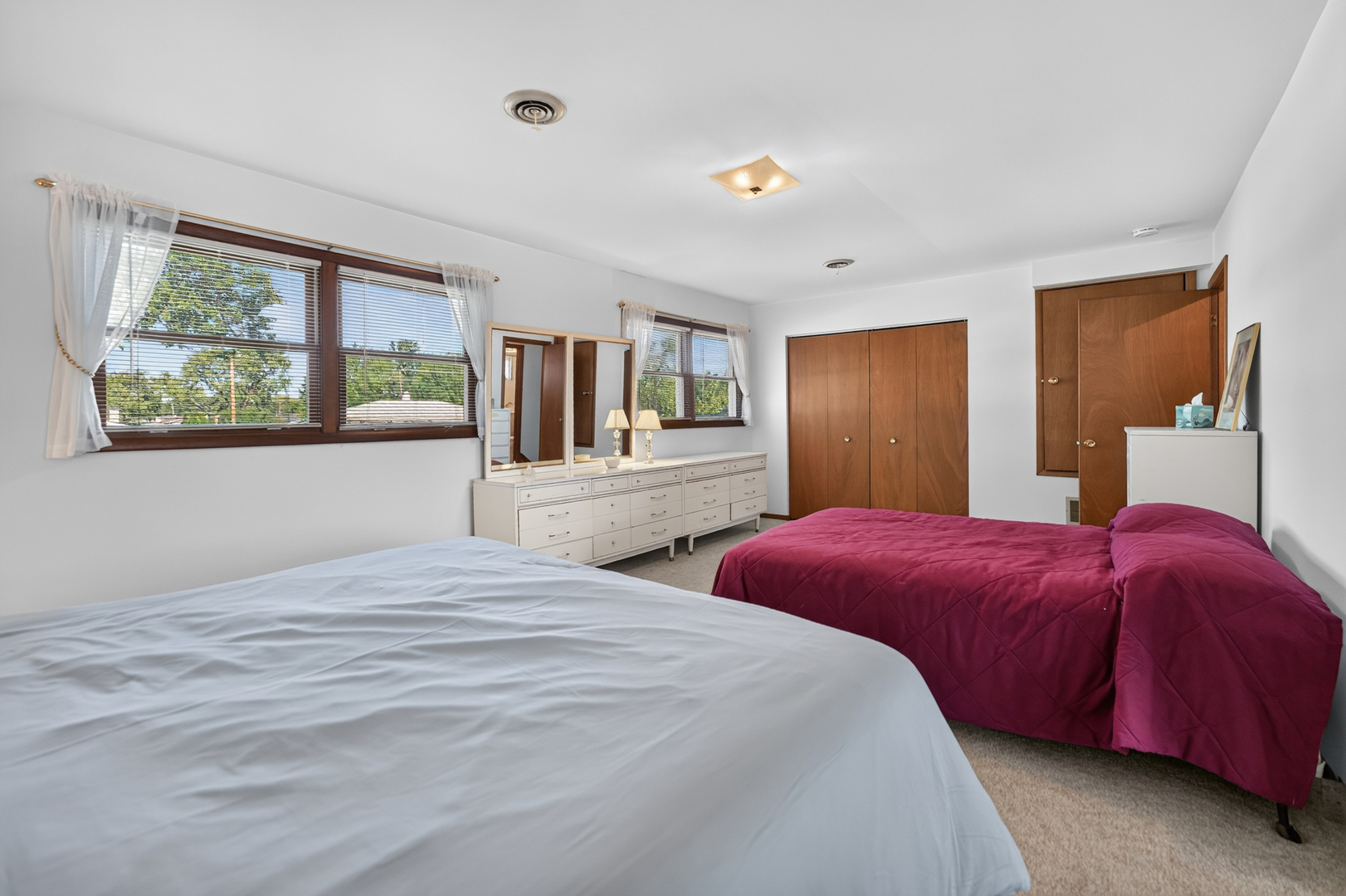 89 South Clarendon Avenue Addison, IL 60101 - Photo 29 of 67