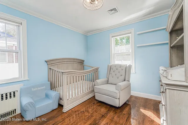 $899,999 | 148 Sturges Street | Castleton Corners