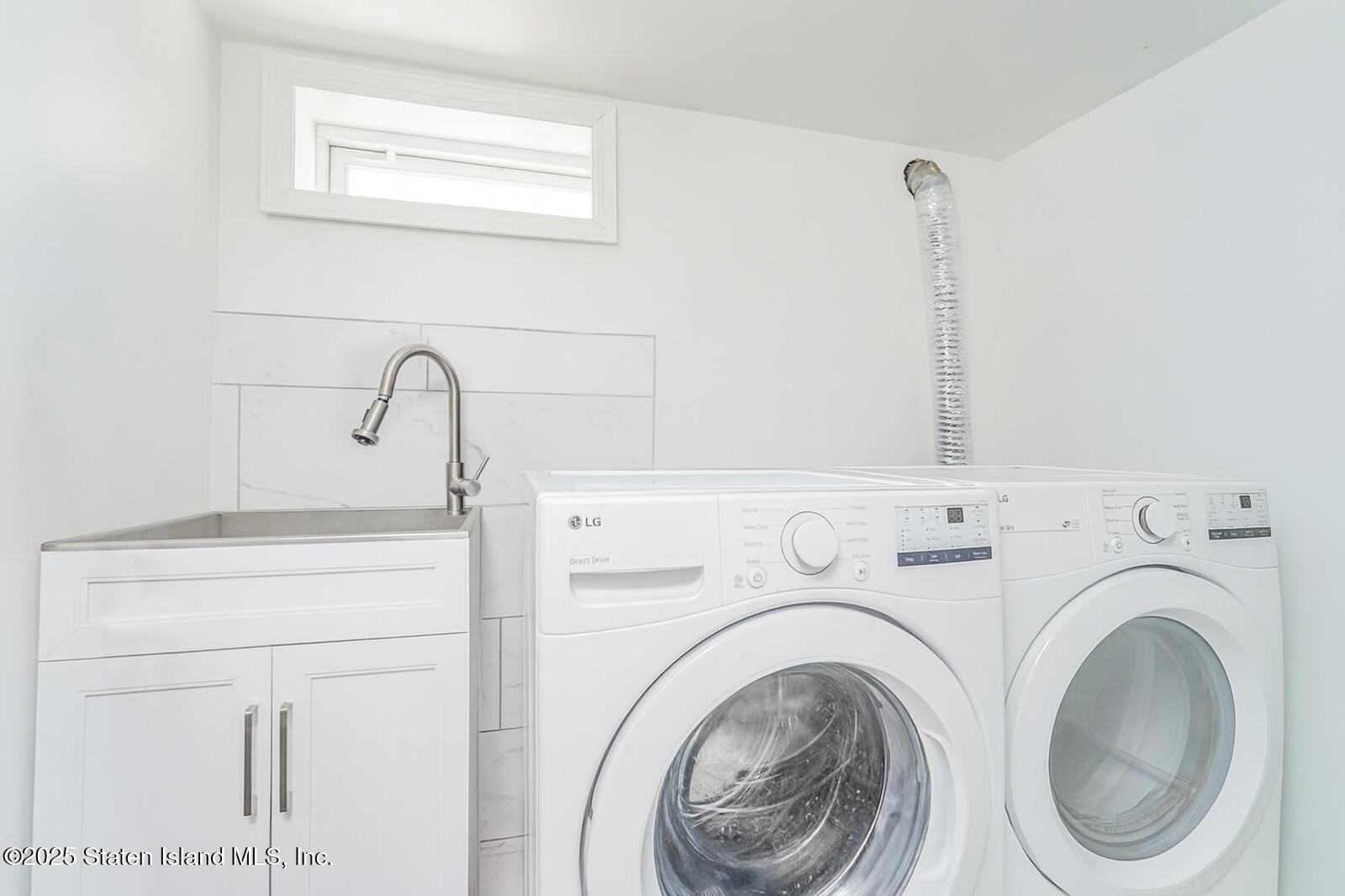 148 Sturges Street Staten Island, NY 10314 - Photo 25 of 27 Photo Sep 21 2025, 8 57 06 PM (4)