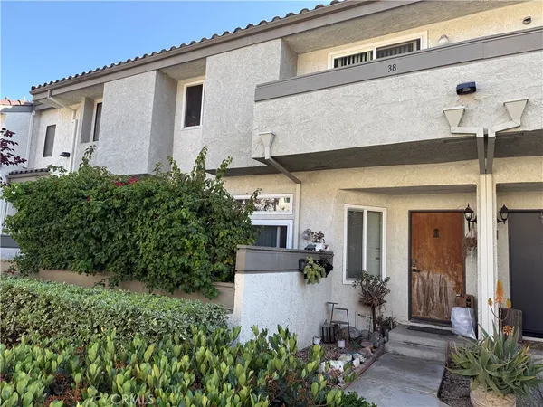 $460,000 | 38 Brownfield Lane, Pomona, CA 91766
