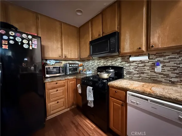 $460,000 | 38 Brownfield Lane, Pomona, CA 91766