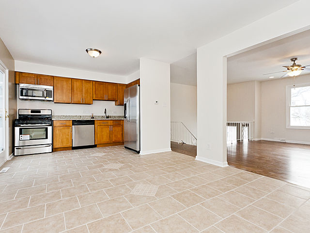 6060 Spring Lane Matteson, IL 60443 - Photo 7 of 22