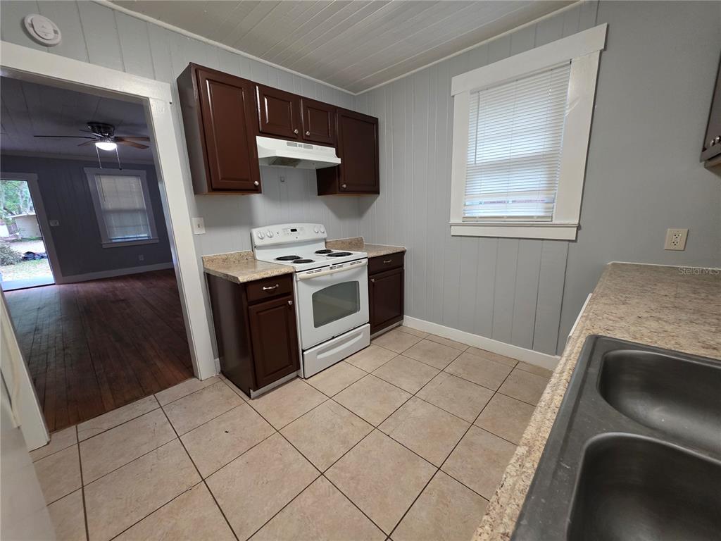 3311 Drew Street Jacksonville, FL 32207 - Photo 4 of 7