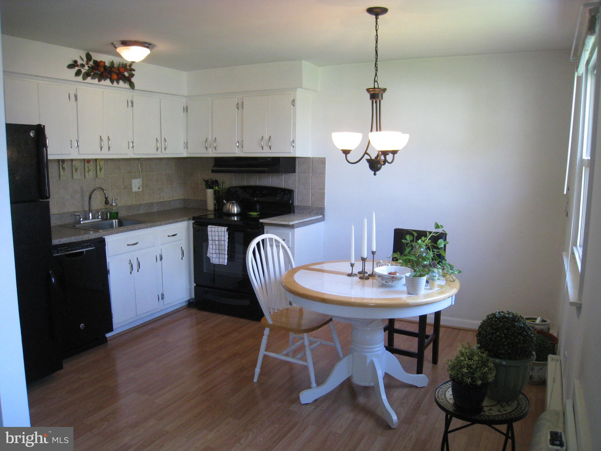 5 Sunnybrook Road Stratford, NJ 08084 - Photo 3 of 15