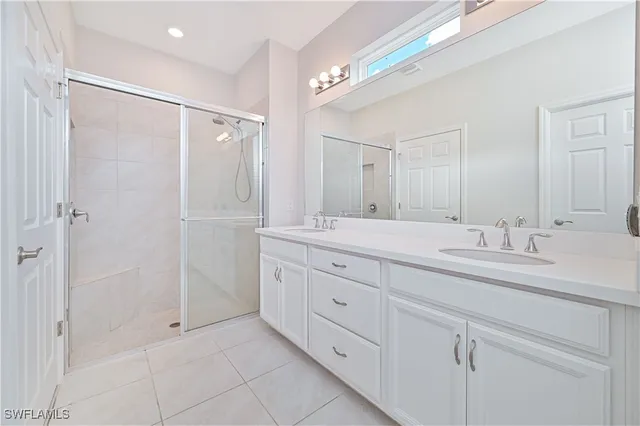 $319,900 | 2113 Summersweet Drive, Alva, FL 33920