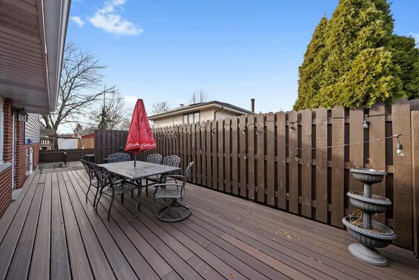 $389,000 | 6839 West 127th Street, Palos Heights, IL 60463