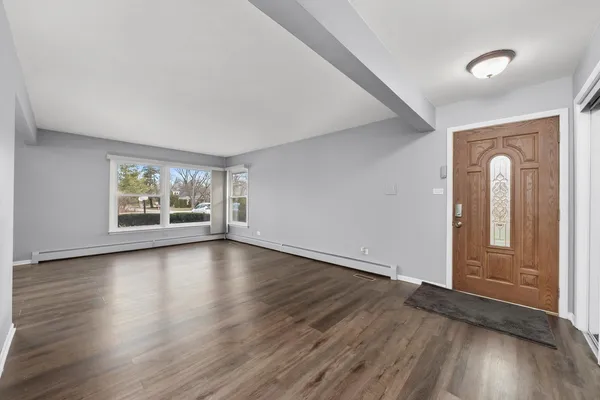 $389,000 | 6839 West 127th Street, Palos Heights, IL 60463