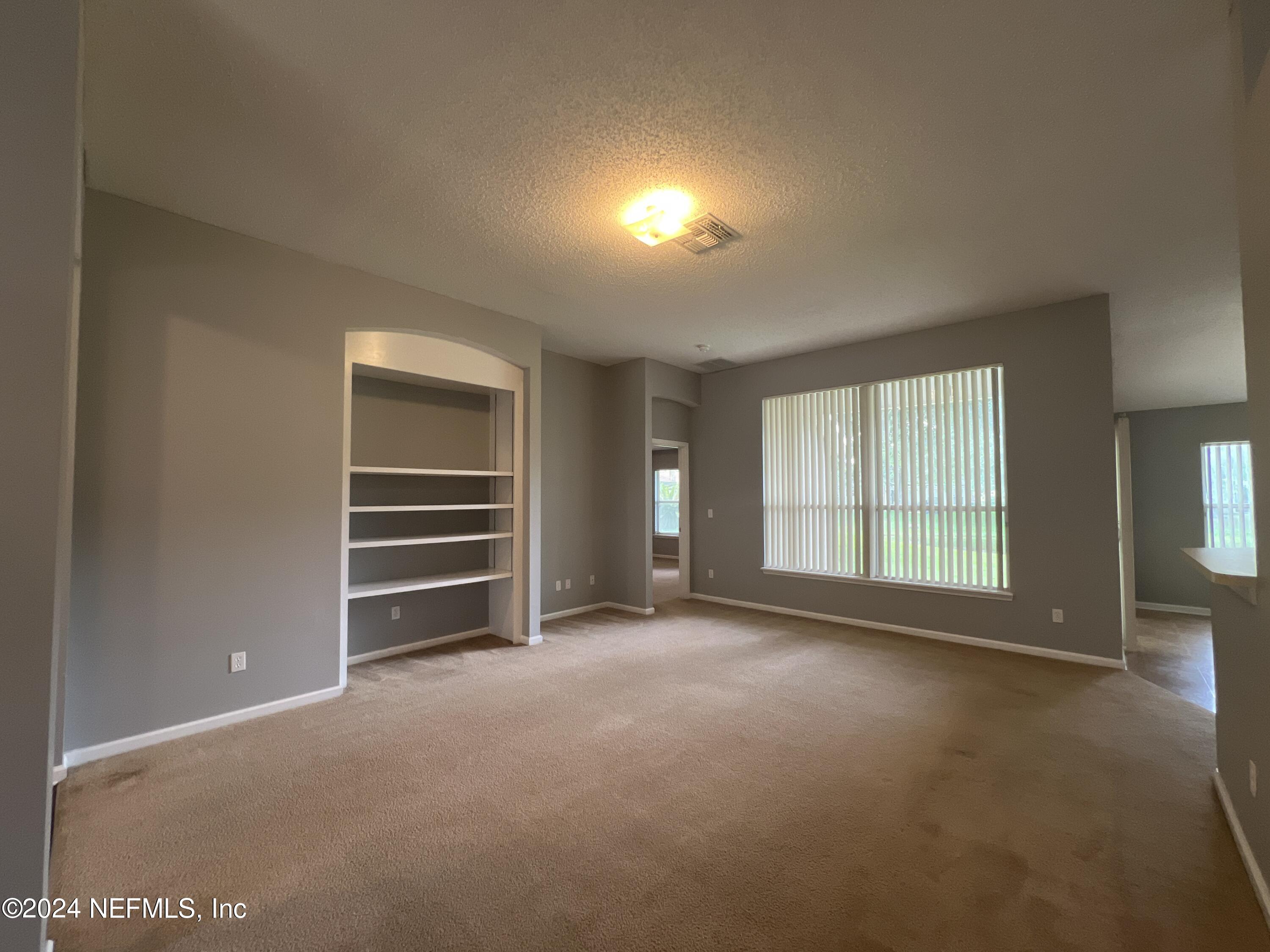 1402 Samantha Circle East Jacksonville, FL 32218 - Photo 9 of 33 a view of room and window