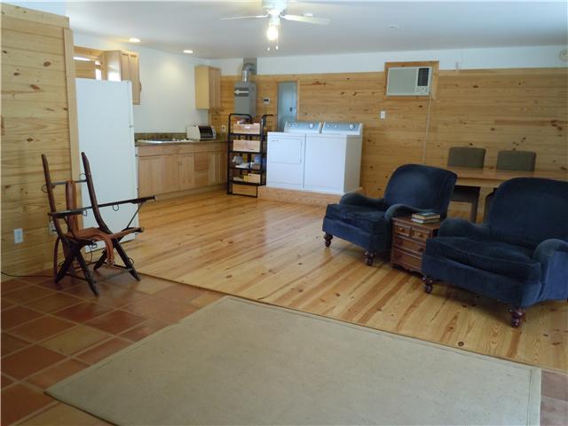 151 Hayes Ridge Road Lancaster, TN 38569 - Photo 2 of 10 HUGE KITCHEN/den combination...PERFECT!