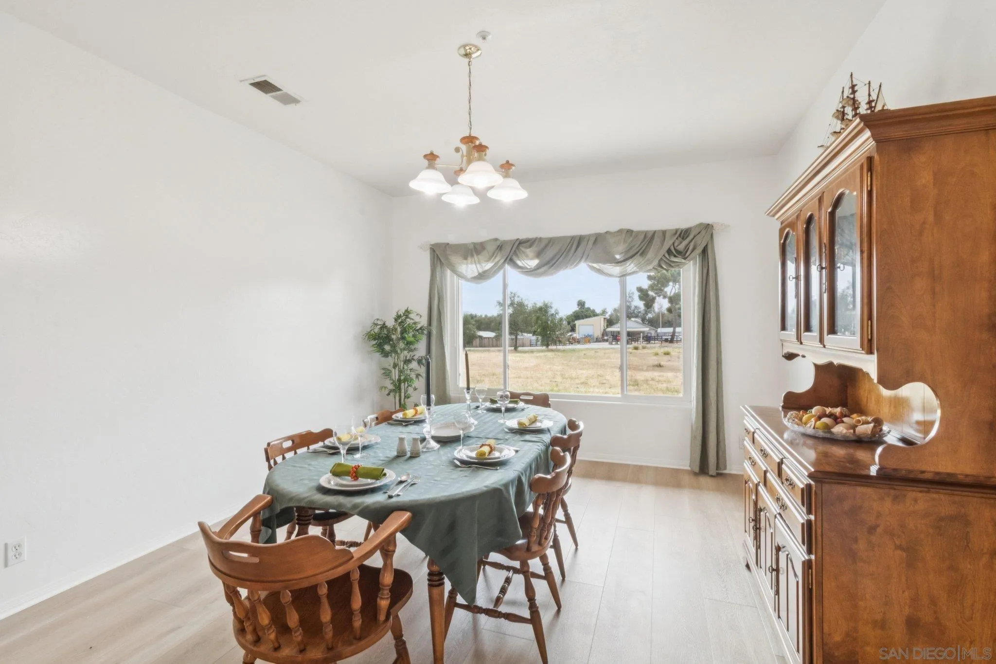 1346 Wilson Road Ramona, CA 92065 - Photo 21 of 71 Homes with wide doors / accessible homes Ramona
