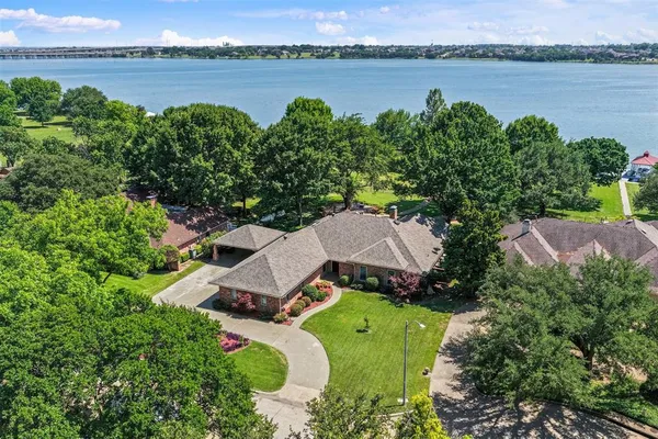 $1,495,000 | 14 Victoria Drive, Rowlett, TX 75088