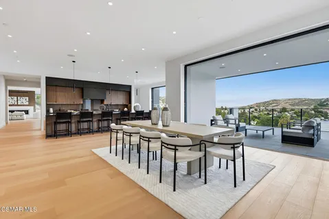 $12,495,000 | 461 Lake Sherwood Drive, Westlake Village, CA 91361