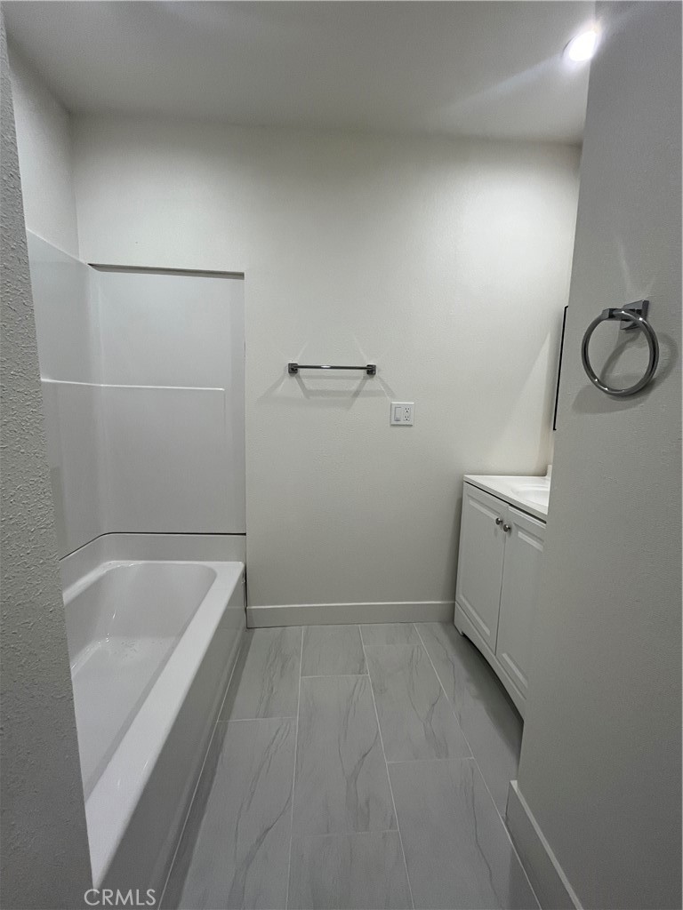 1011 East Chevy Chase Drive, Unit B Glendale, CA 91205 - Photo 11 of 11