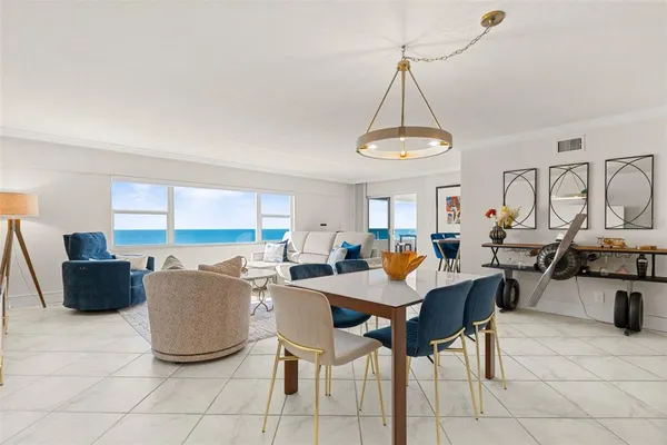 $6,500 | 1750 Benjamin Franklin Drive, Unit 8D, Sarasota, FL 34236