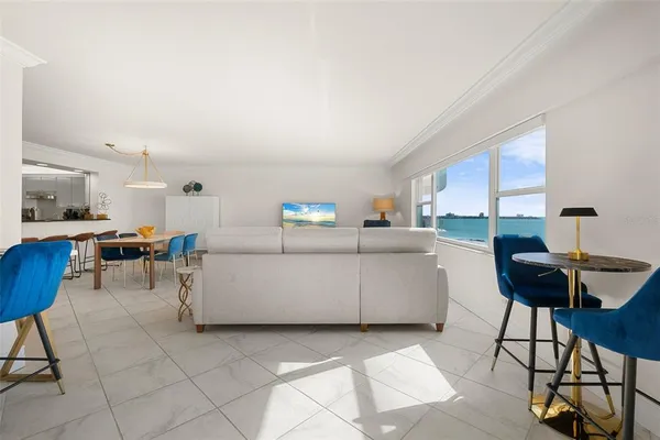 $6,500 | 1750 Benjamin Franklin Drive, Unit 8D, Sarasota, FL 34236