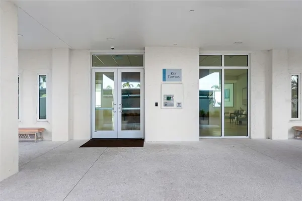 $6,500 | 1750 Benjamin Franklin Drive, Unit 8D, Sarasota, FL 34236