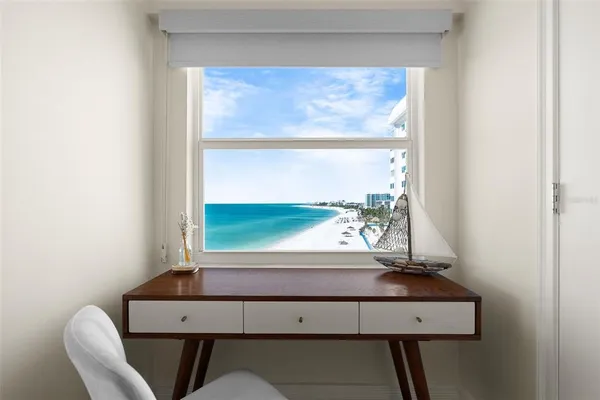 $6,500 | 1750 Benjamin Franklin Drive, Unit 8D, Sarasota, FL 34236