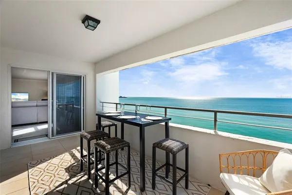 $6,500 | 1750 Benjamin Franklin Drive, Unit 8D, Sarasota, FL 34236