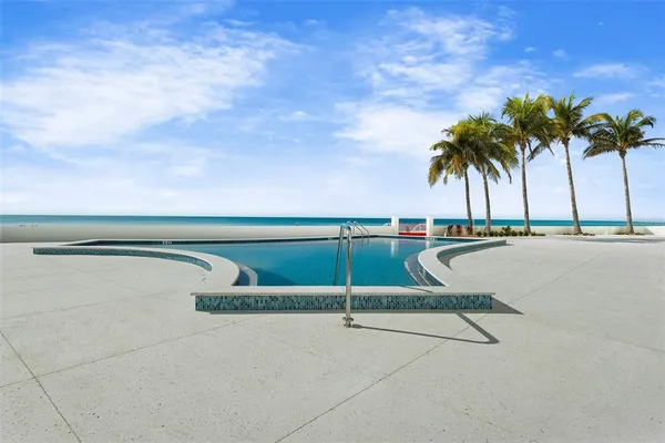 $6,500 | 1750 Benjamin Franklin Drive, Unit 8D, Sarasota, FL 34236