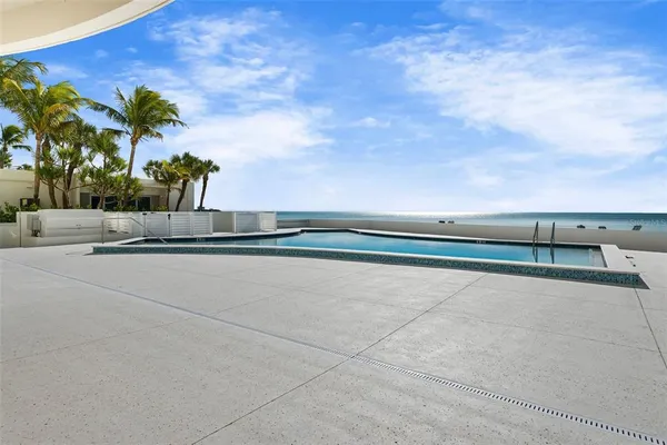 $6,500 | 1750 Benjamin Franklin Drive, Unit 8D, Sarasota, FL 34236