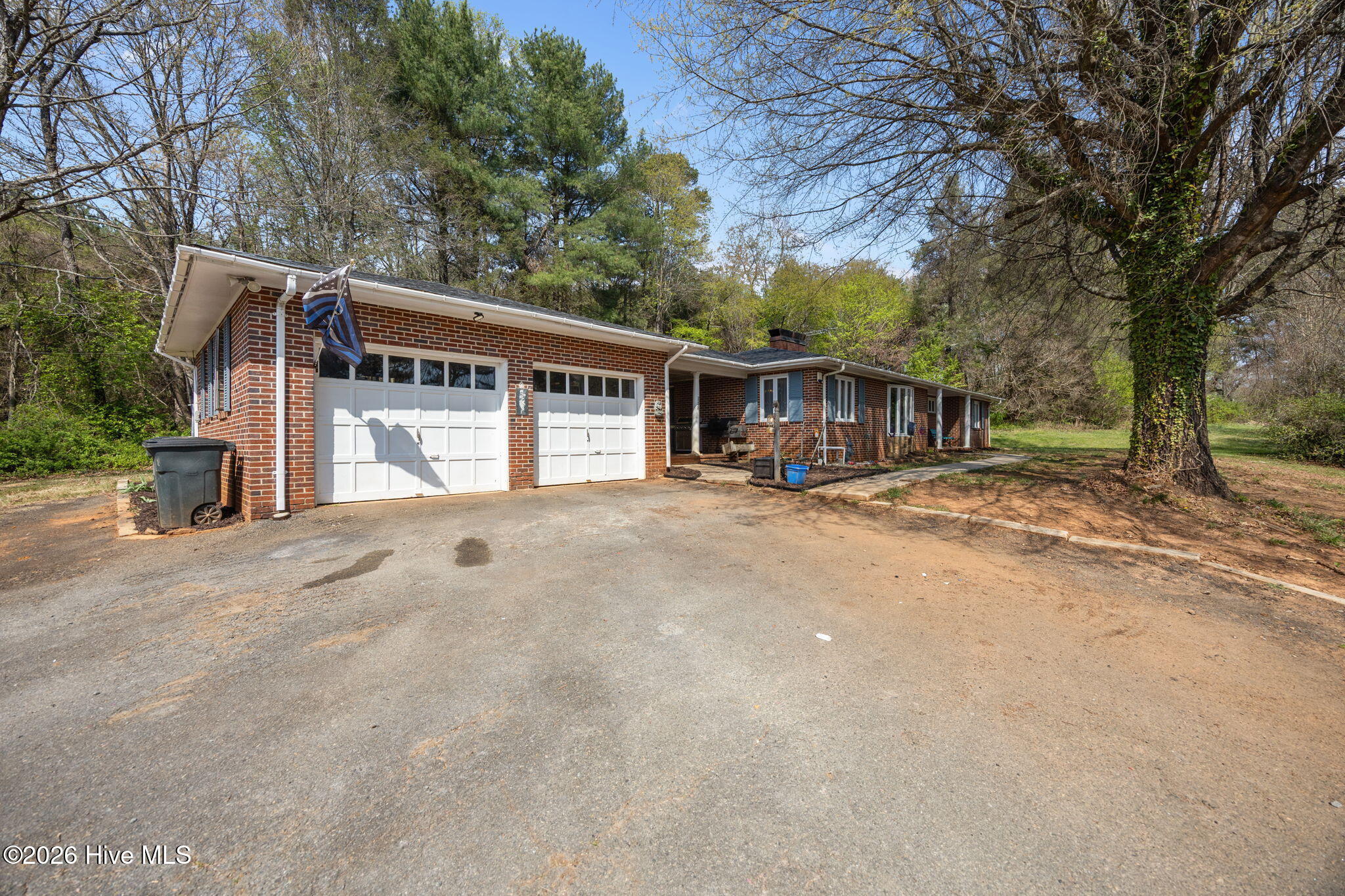 2297 Austin Traphill Road Elkin, NC 28621 - Photo 6 of 42 3-web-or-mls-IMG_2886