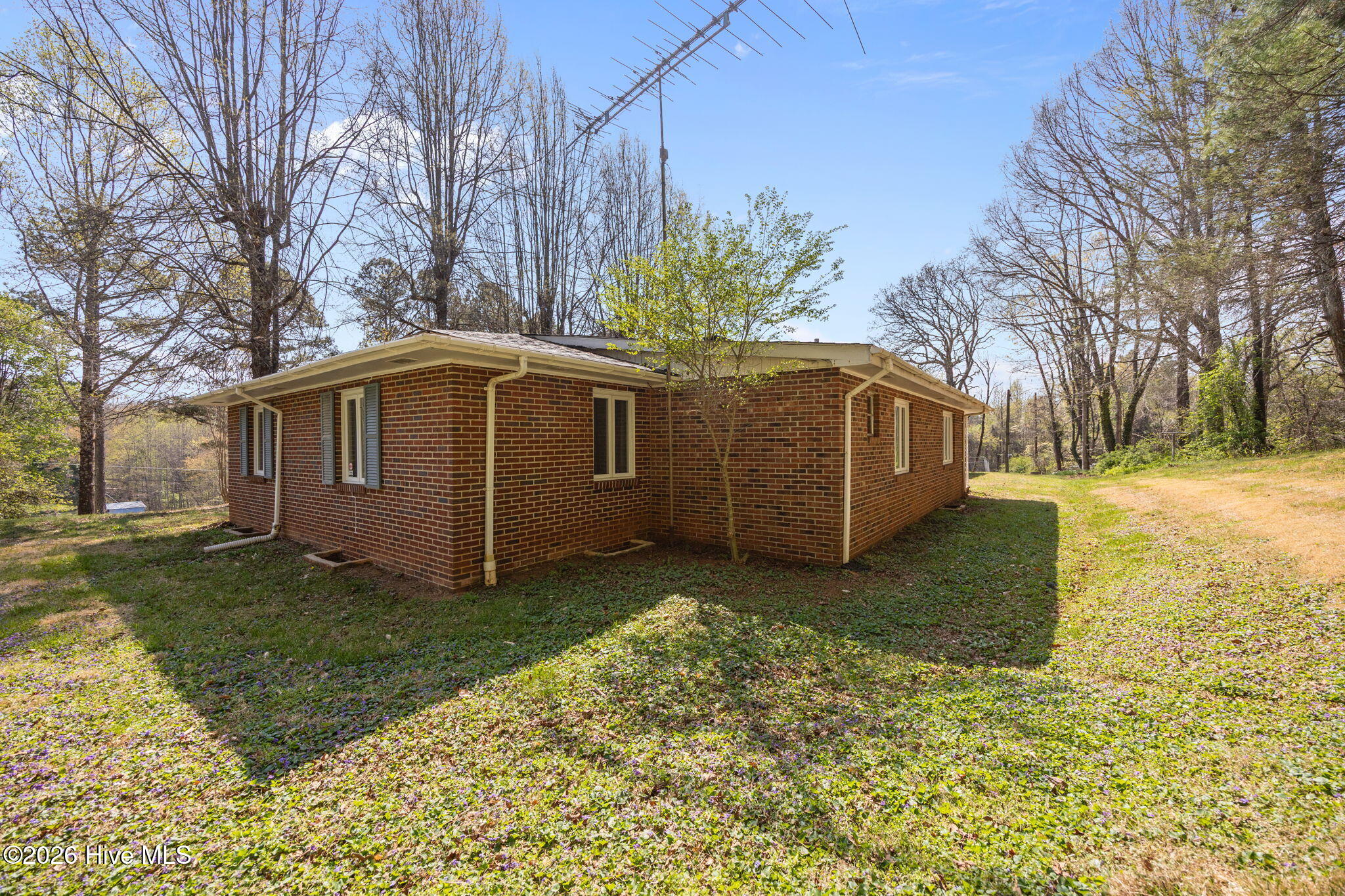 2297 Austin Traphill Road Elkin, NC 28621 - Photo 9 of 42 40-web-or-mls-IMG_2889