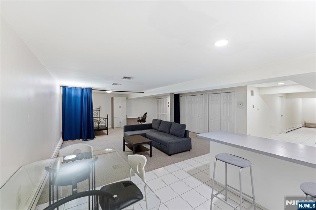 767 Kingsland Avenue Ridgefield, NJ 07657 - Photo 9 of 49