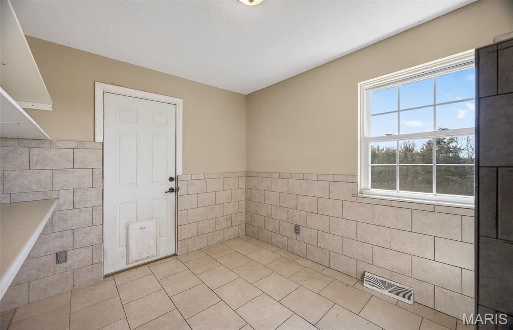 32262 Hwy Ac Lebanon, MO 65536 - Photo 5 of 63