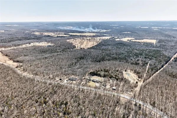 $415,000 | 32262 Hwy Ac, Lebanon, MO 65536