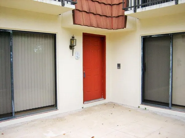 $2,400 | 3216 Spanish Wells Drive, Unit 26D, Delray Beach, FL 33445