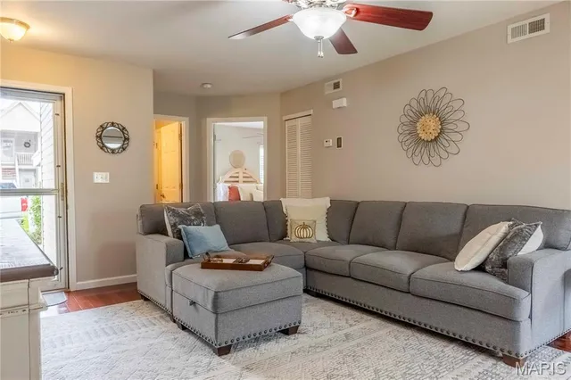 $129,900 | 61 Sugar Ridge Court, Unit 3, St. Peters, MO 63376