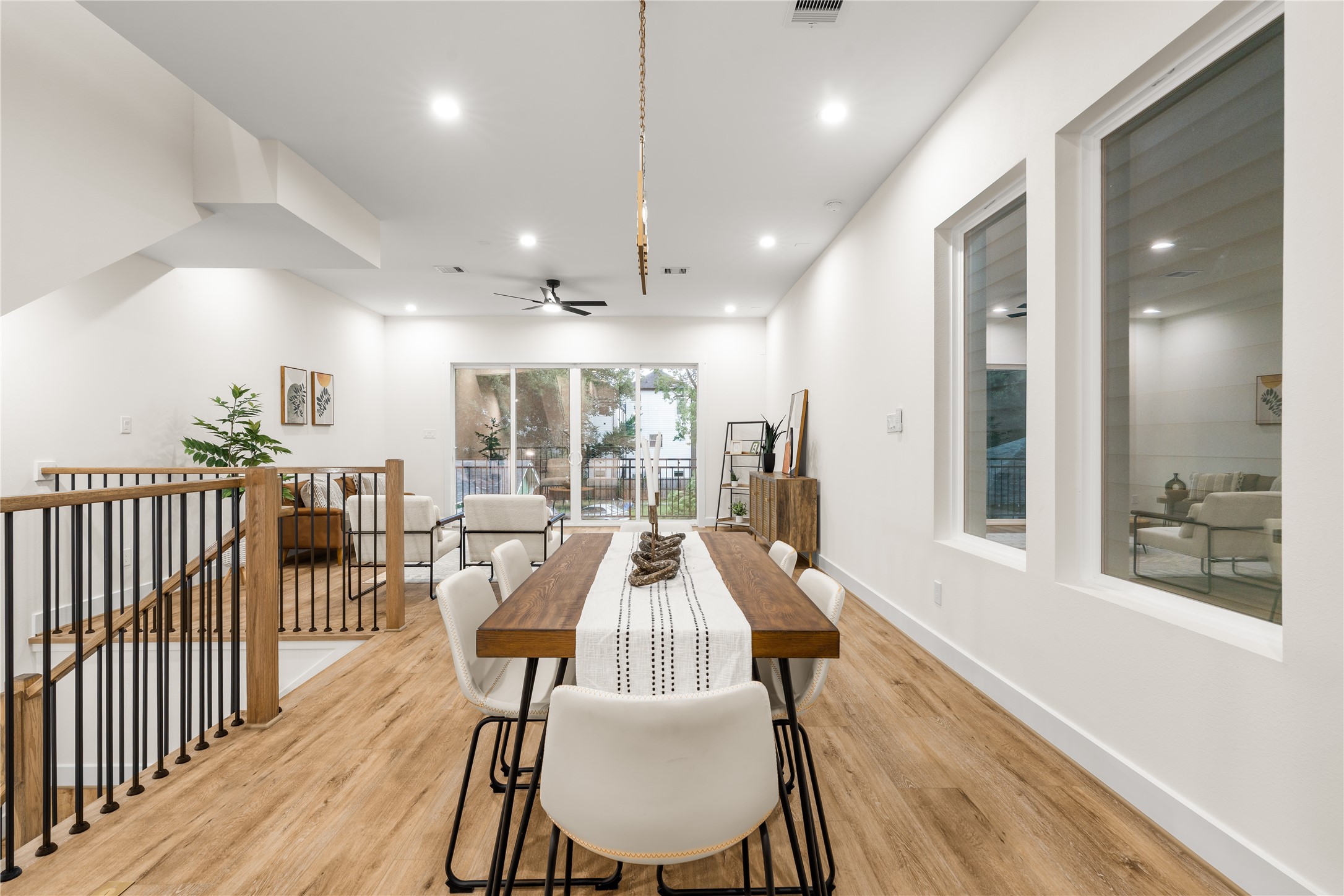 826 Curtin Street, Unit F Houston, TX 77018 - Photo 8 of 46