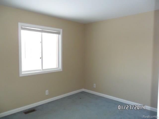 2727 Pinckney Road Howell, MI 48843 - Photo 10 of 16 SAM_8658.jpg
