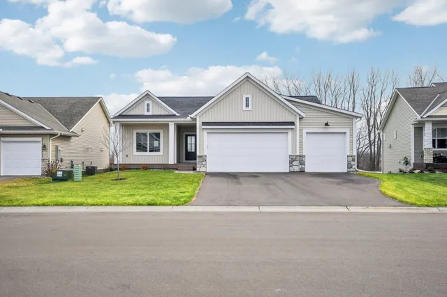 $640,000 | 1732 Spruce Street, Farmington, MN 55024