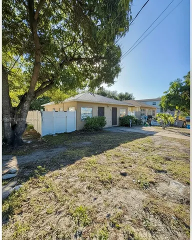 $400,000 | 338 Southwest 1st Terrace, Deerfield Beach, FL 33441