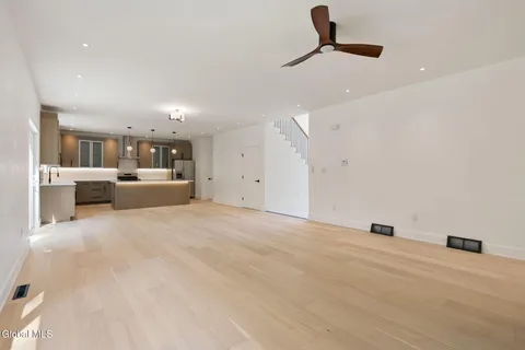 $675,000 | 1 Aspen Circle, Albany, NY 12208