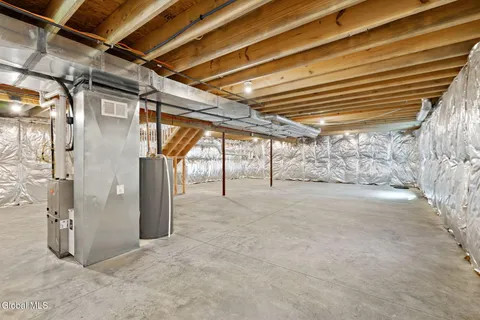 $675,000 | 1 Aspen Circle, Albany, NY 12208