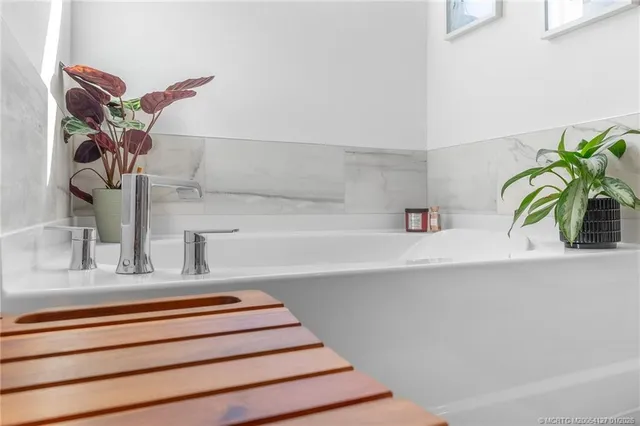 $549,900 | 2033 Northeast Ocean Dunes Drive, Jensen Beach, FL 34957