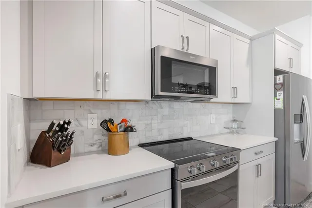 $549,900 | 2033 Northeast Ocean Dunes Drive, Jensen Beach, FL 34957